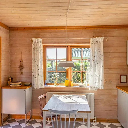Wooden House Overlooking Svanninge Bakker
